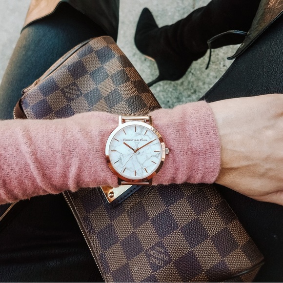 Meet your Posher 🖤 - Picture 1 of 1